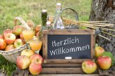Herzlich Willkommen Bild mit Tafel Herzlich Willkommen